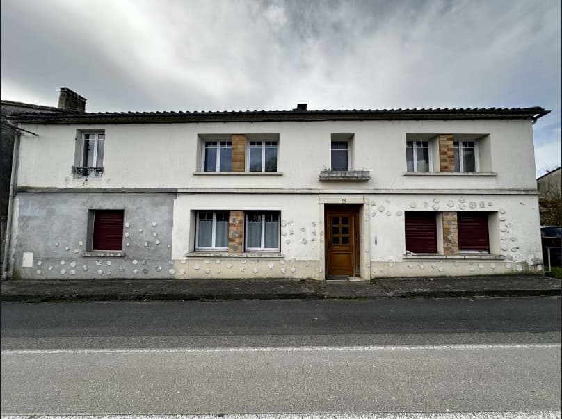 Rénovation complète de façade — avant travaux