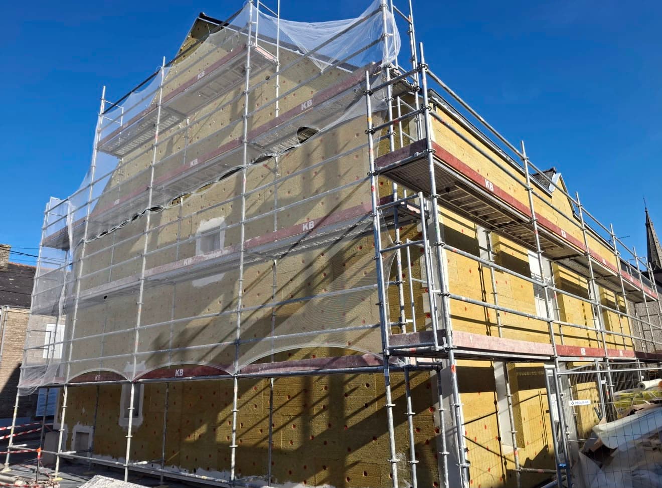 Isolation & nouvelle façade — avant travaux