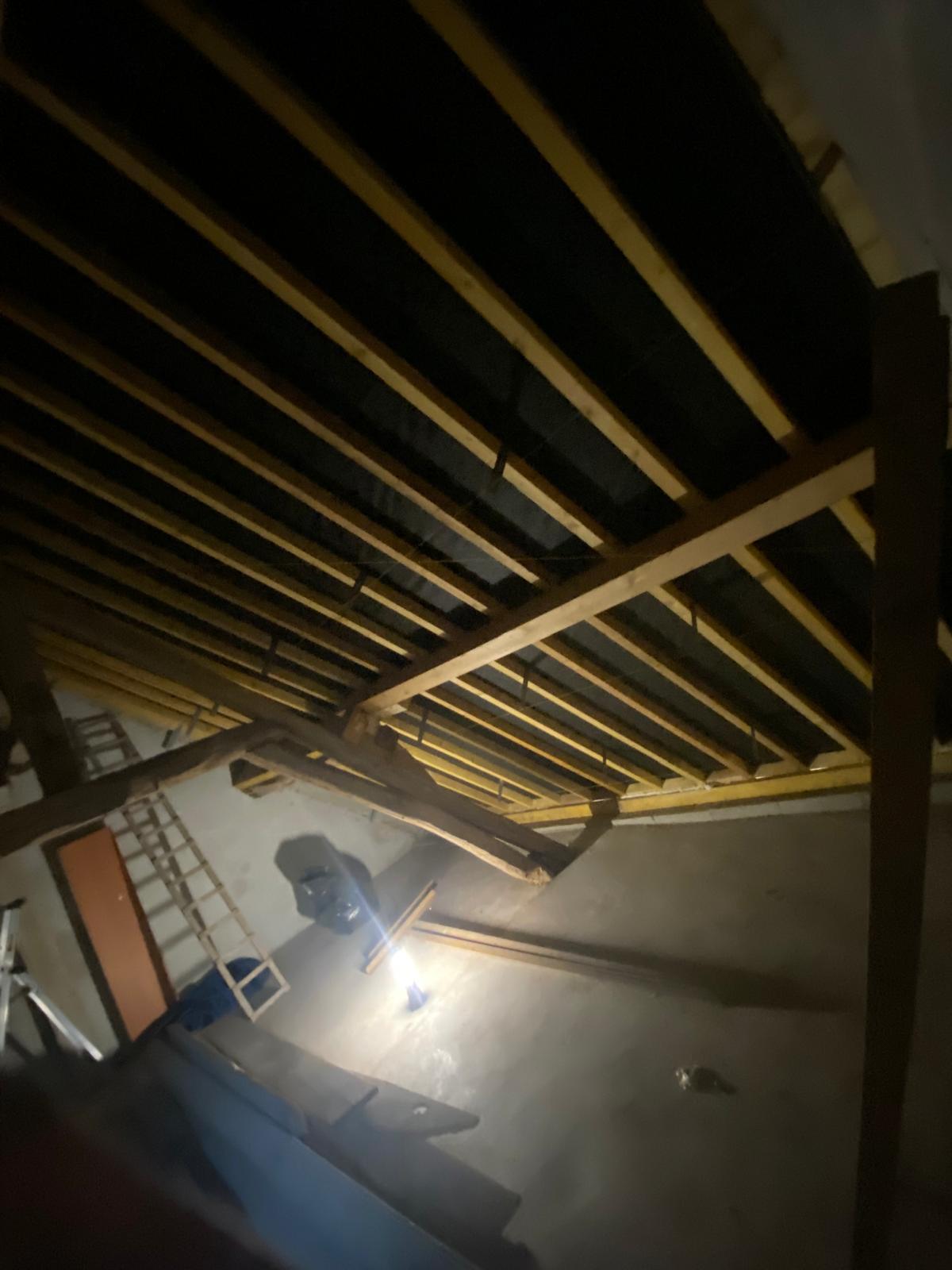 Rampants de toiture — pose en sous-face — avant